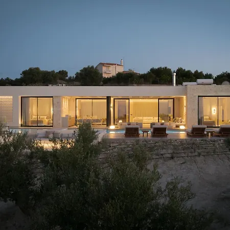 Lioterra Estate, 1,5acres Inspired By Earth & Sea, By Thinkvilla Retimno