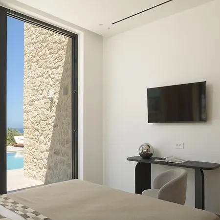 Lioterra Estate, 1,5acres Inspired By Earth & Sea, By Thinkvilla レティムノ